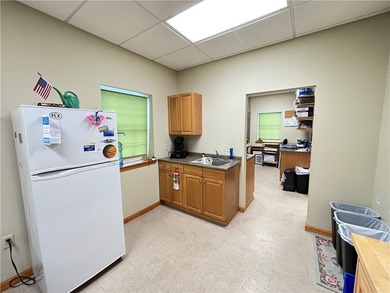 Prime Commercial Opportunity: Versatile 2,412 SF professional - photo 27