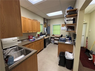 Prime Commercial Opportunity: Versatile 2,412 SF professional - photo 28