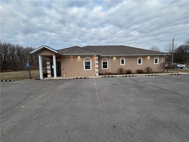 Prime Commercial Opportunity: Versatile 2,412 SF professional - photo 38