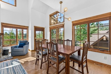 Welcome to 14 Golden Bench Court, where mountain elegance meets - photo 5