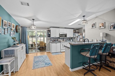 WOW! HUGE PRICE REDUCTION!! Tucked away in a corner on a - photo 13