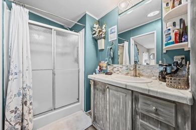 WOW! HUGE PRICE REDUCTION!! Tucked away in a corner on a - photo 21