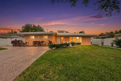 Meticulously maintained and move-in ready, this 3 bedroom + den - photo 9
