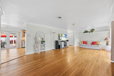 Meticulously maintained and move-in ready, this 3 bedroom + den - photo 10