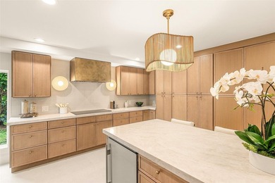 Nestled on a quiet cul-de-sac within the prestigious Seagate - photo 2