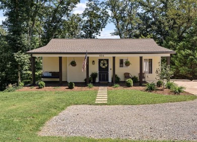 Barren River Lake Home For Sale in Fountain Run Kentucky