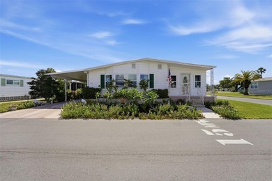 Welcome to this spacious, triple wide home, turnkey furnished - photo 3