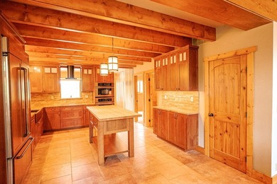 Experience the best of mountain living in this exceptional - photo 6