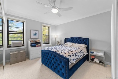Location & Luxury! Welcome to 'The Windsor' at 21 Barstow - one - photo 11