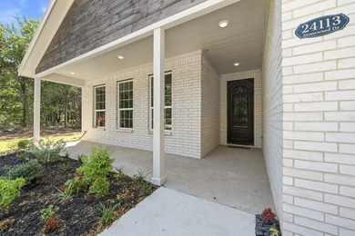 Modern-contemporary style with 4 BR 2 baths nestled on .26 acres - photo 12