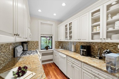 Location & Luxury! Welcome to 'The Windsor' at 21 Barstow - one - photo 16