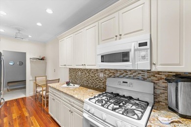 Location & Luxury! Welcome to 'The Windsor' at 21 Barstow - one - photo 17