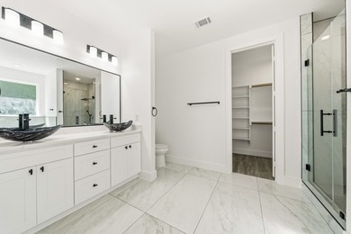 Modern-contemporary style with 4 BR 2 baths nestled on .26 acres - photo 17