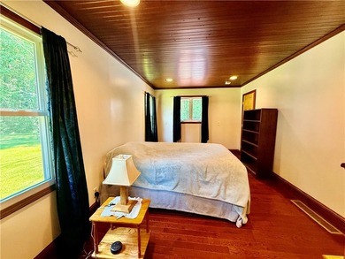 Welcome home to this beautifully maintained 3-bedroom, 2-bath - photo 19