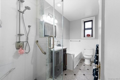 Location & Luxury! Welcome to 'The Windsor' at 21 Barstow - one - photo 19