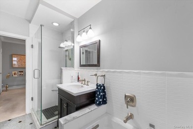 Location & Luxury! Welcome to 'The Windsor' at 21 Barstow - one - photo 21