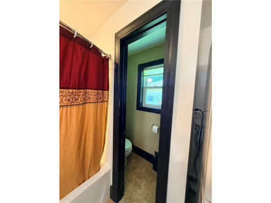 Welcome home to this beautifully maintained 3-bedroom, 2-bath - photo 23
