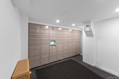 Location & Luxury! Welcome to 'The Windsor' at 21 Barstow - one - photo 24