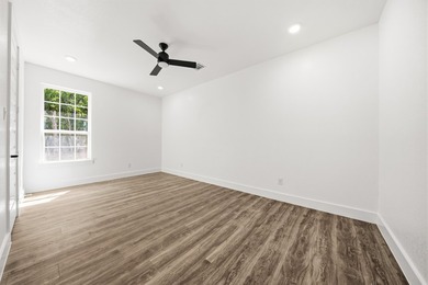Modern-contemporary style with 4 BR 2 baths nestled on .26 acres - photo 24