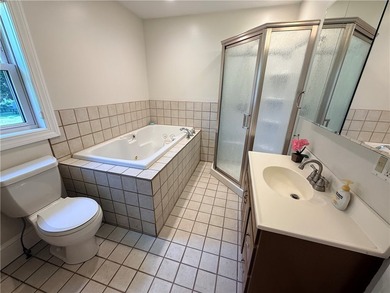 Welcome home to this beautifully maintained 3-bedroom, 2-bath - photo 25