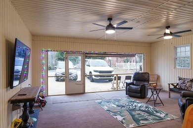 Welcome home to this well-maintained, tastefully updated brick - photo 33
