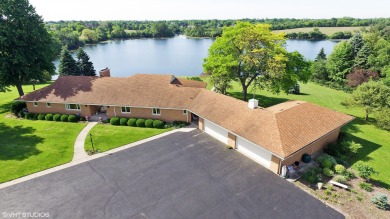 (private lake, pond, creek) Home For Sale in Mundelein Illinois