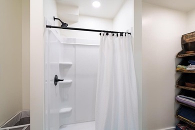 Welcome home to this well-maintained, tastefully updated brick - photo 42
