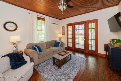 Welcome to this beautifully renovated 2-bedroom, 1.5-bath home - photo 6
