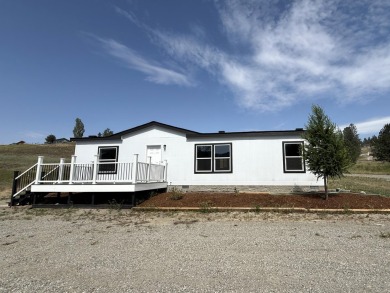 Lake Home For Sale in Republic, Washington