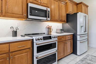 Rare Opportunity! Welcome to this stunning custom built - photo 18