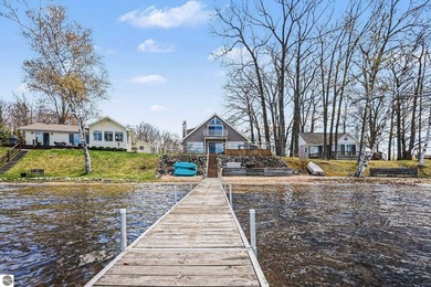 MOTIVATED SELLER!!!!!TURNKEY LAKEFRONT HOME ON ALL SPORTS LONG - photo 9