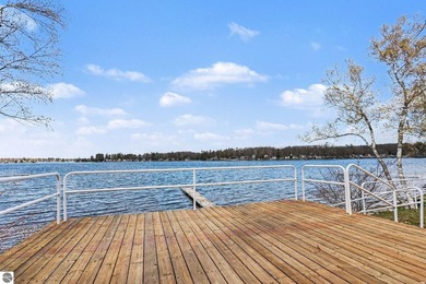 MOTIVATED SELLER!!!!!TURNKEY LAKEFRONT HOME ON ALL SPORTS LONG - photo 10