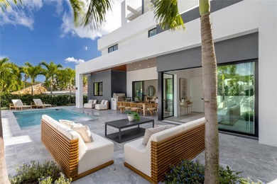 New-Construction Modern Residence artfully crafted by Garza - photo 1