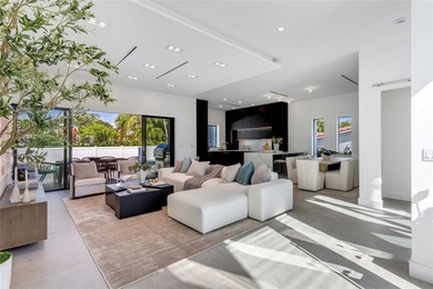 New-Construction Modern Residence artfully crafted by Garza - photo 8