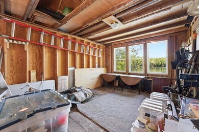 A rare opportunity to enjoy spacious riverfront living in the - photo 5