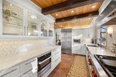 Beautiful North Laguna pool estate with a guest house and golf - photo 6