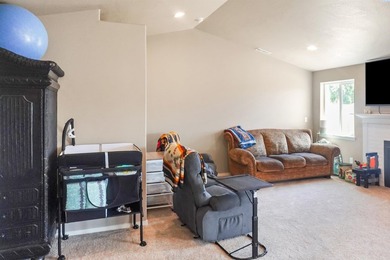 MLS# 294481 Welcome home to this beautifully designed Edgewood - photo 12