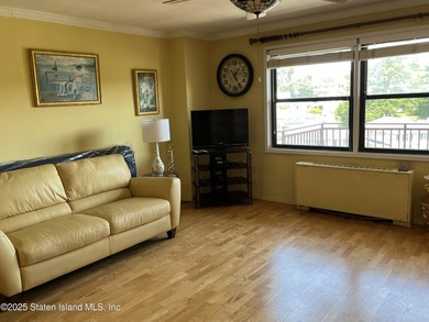 Location ! Location ! LUXURY hi rise , Staten Island best kept - photo 13