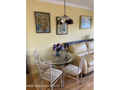 Location ! Location ! LUXURY hi rise , Staten Island best kept - photo 16