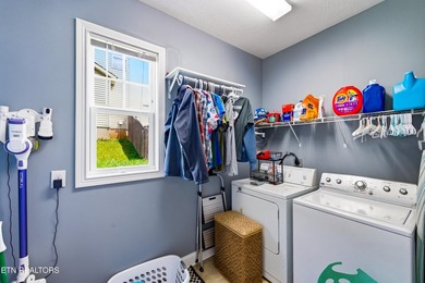 Beautiful two-story home located in the desirable Karn's - photo 17