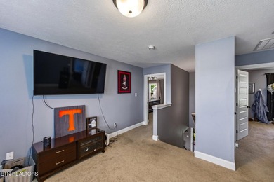 Beautiful two-story home located in the desirable Karn's - photo 20
