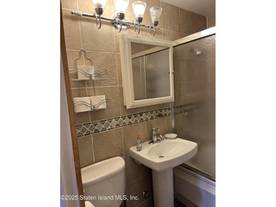 Location ! Location ! LUXURY hi rise , Staten Island best kept - photo 20