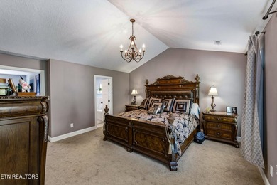 Beautiful two-story home located in the desirable Karn's - photo 22