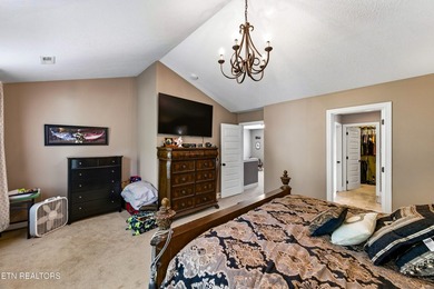 Beautiful two-story home located in the desirable Karn's - photo 23