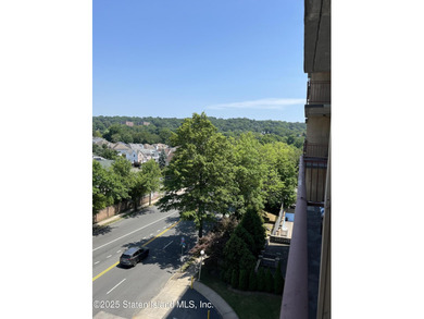 Location ! Location ! LUXURY hi rise , Staten Island best kept - photo 23