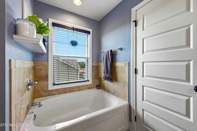 Beautiful two-story home located in the desirable Karn's - photo 26
