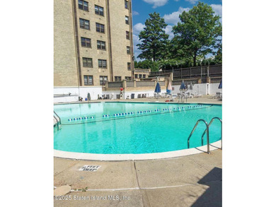 Location ! Location ! LUXURY hi rise , Staten Island best kept - photo 26