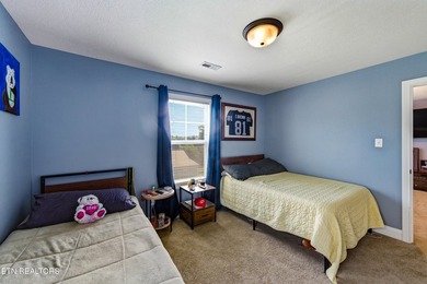 Beautiful two-story home located in the desirable Karn's - photo 28