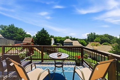 Beautiful two-story home located in the desirable Karn's - photo 33