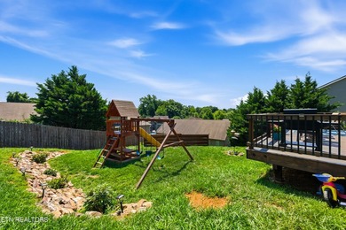 Beautiful two-story home located in the desirable Karn's - photo 36